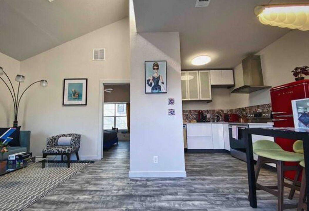 Photo of Livingroom in Lower Greenville