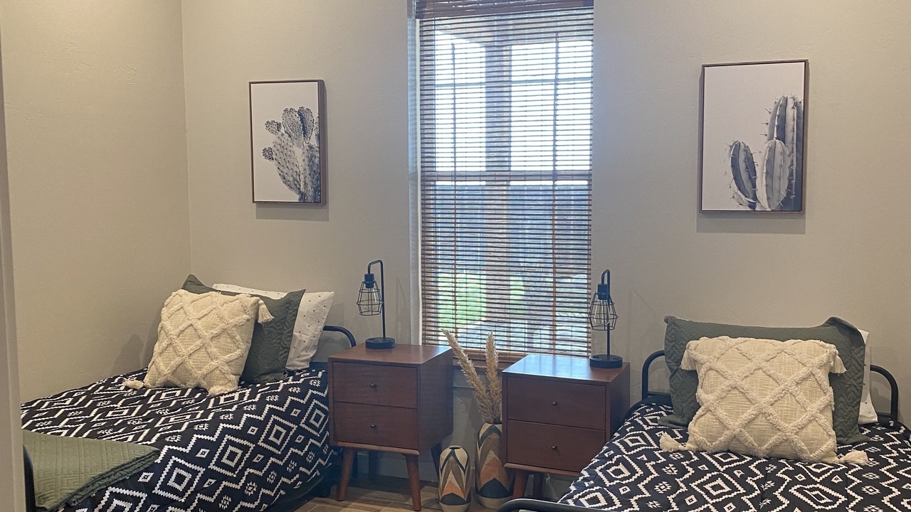 Photo of Bedroom in Sulphur