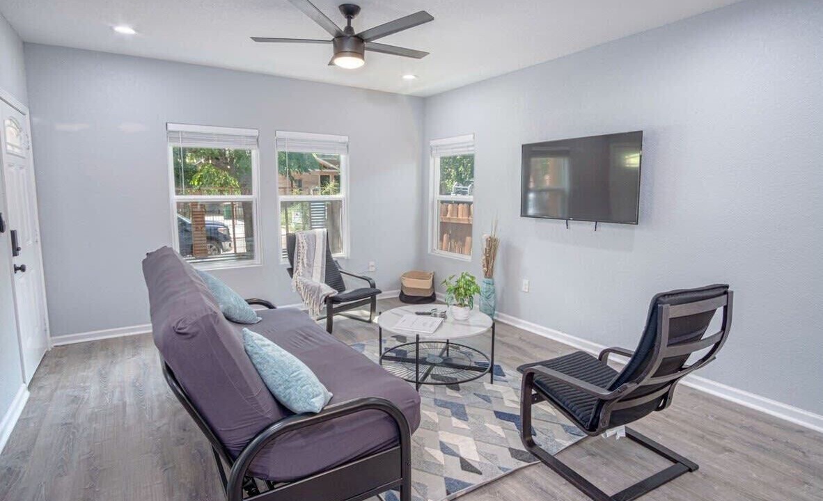 Photo of Livingroom in Nevada Street