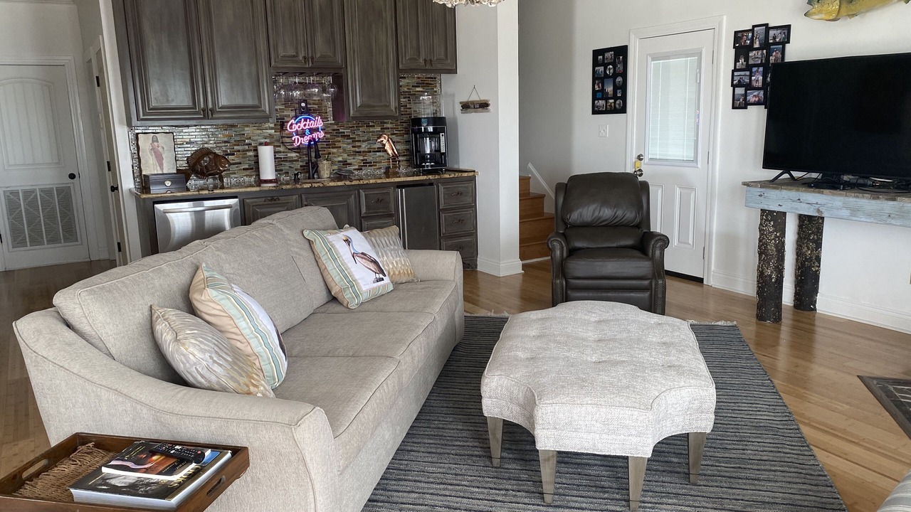 Photo of Livingroom in Cocodrie