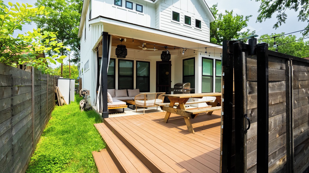 Photo of Outdoor in Govalle