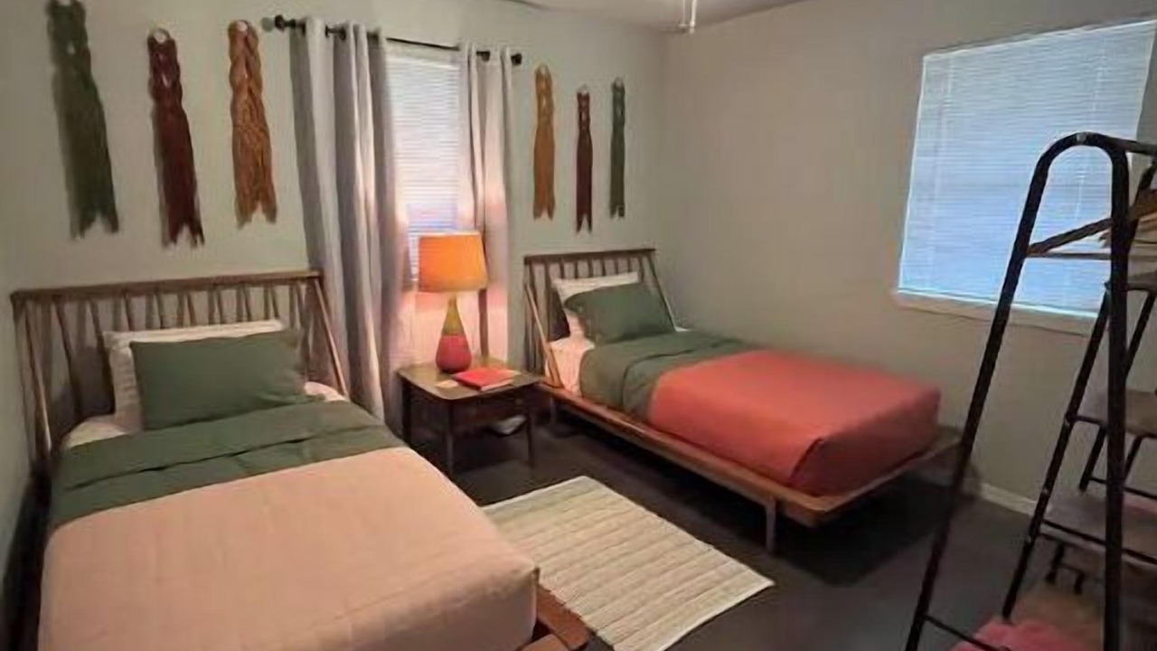 Photo of Bedroom in Foster Heights
