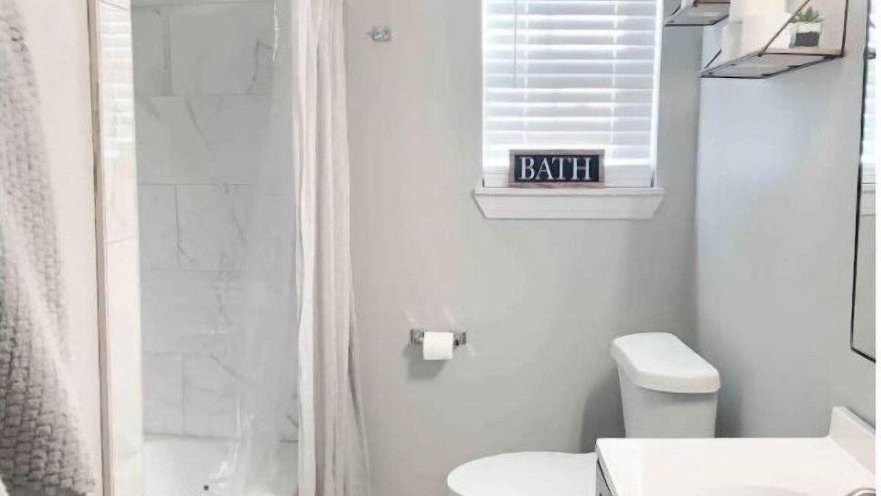 Photo of Bathroom in Orange