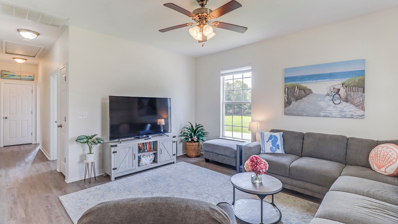 Photo of Livingroom in Long Beach