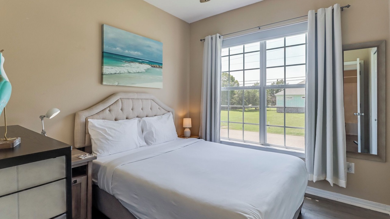 Photo of Bedroom in Long Beach
