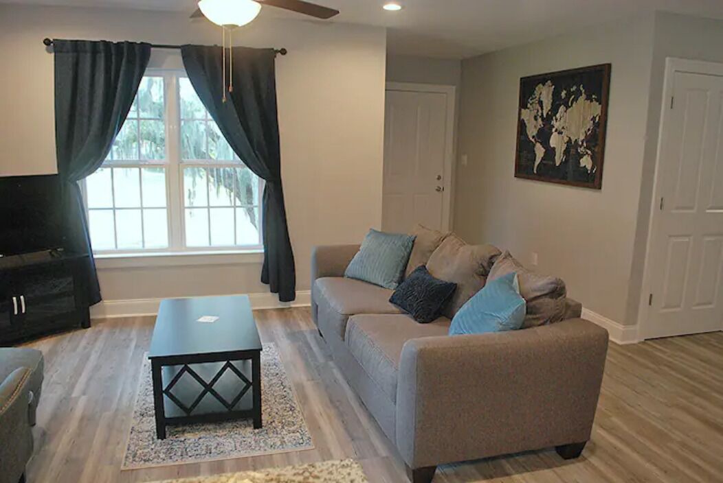 Photo of Livingroom in Jean Lafitte