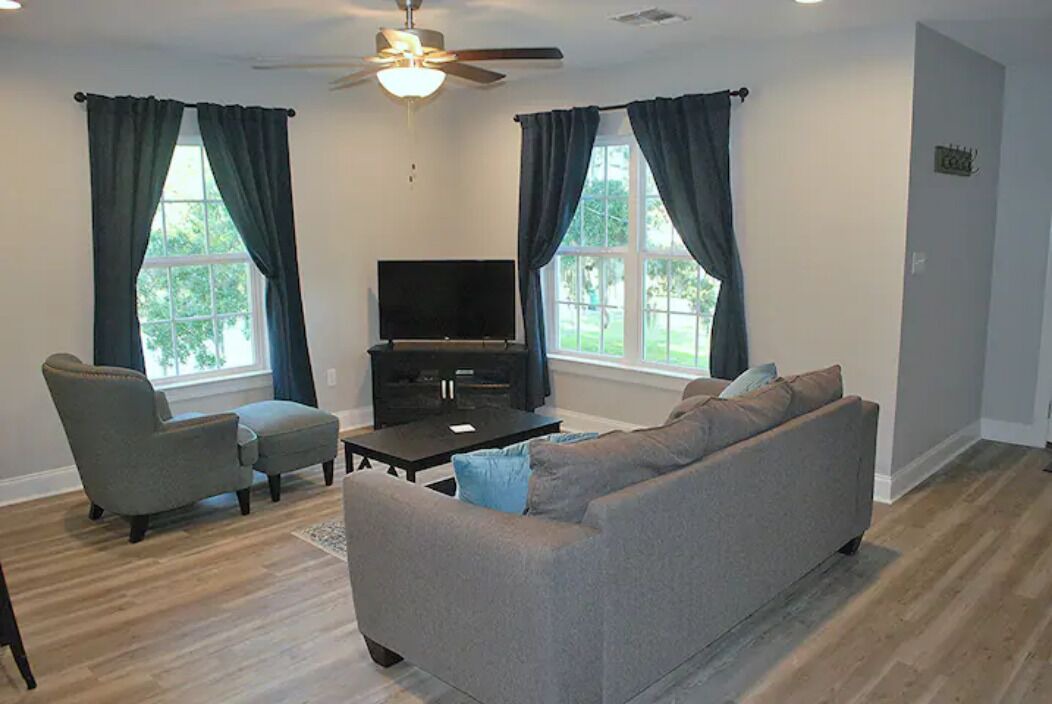 Photo of Livingroom in Jean Lafitte