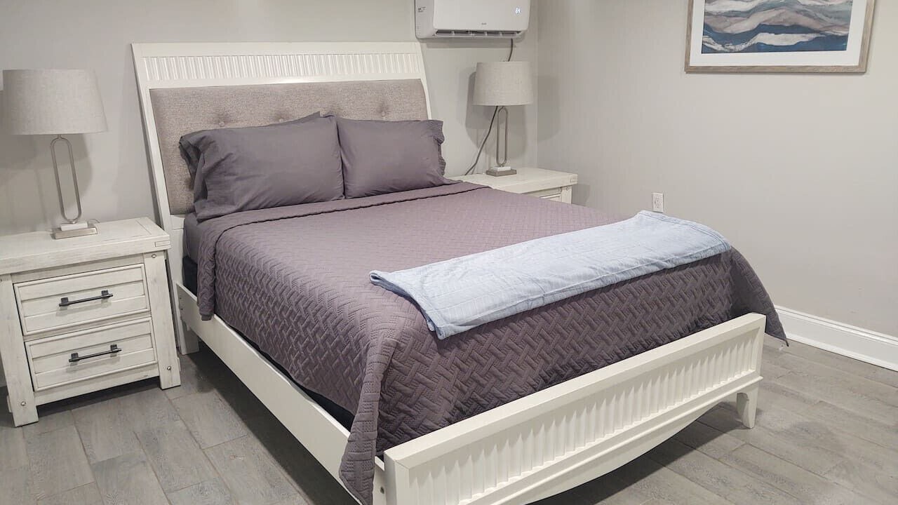 Photo of Bedroom in Holy Cross District