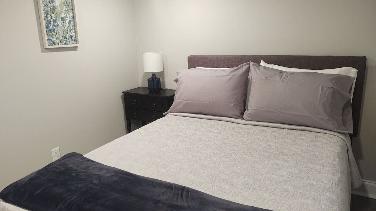 Photo of Bedroom in Holy Cross District
