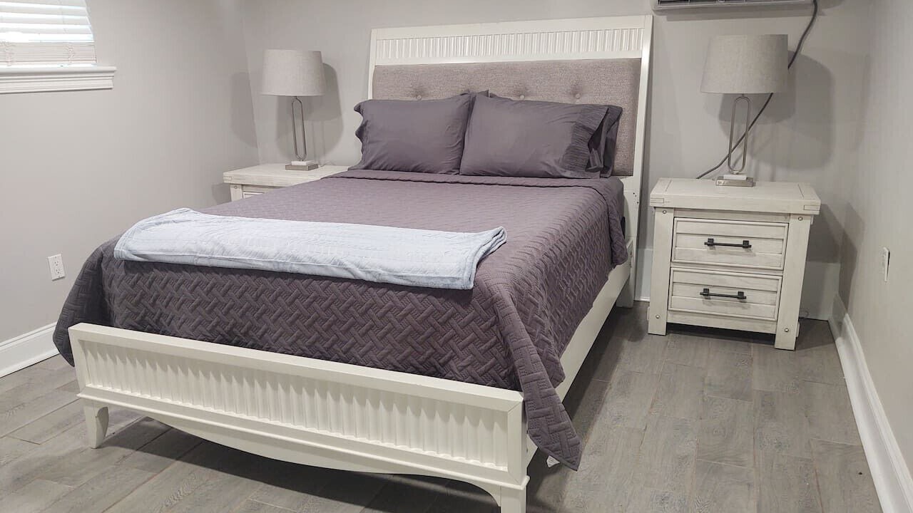 Photo of Bedroom in Holy Cross District