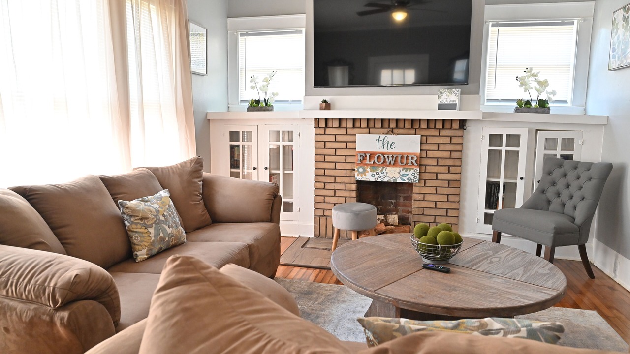Photo of Livingroom in Highland Historic District
