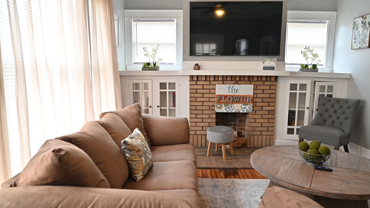 Photo of Livingroom in Highland Historic District