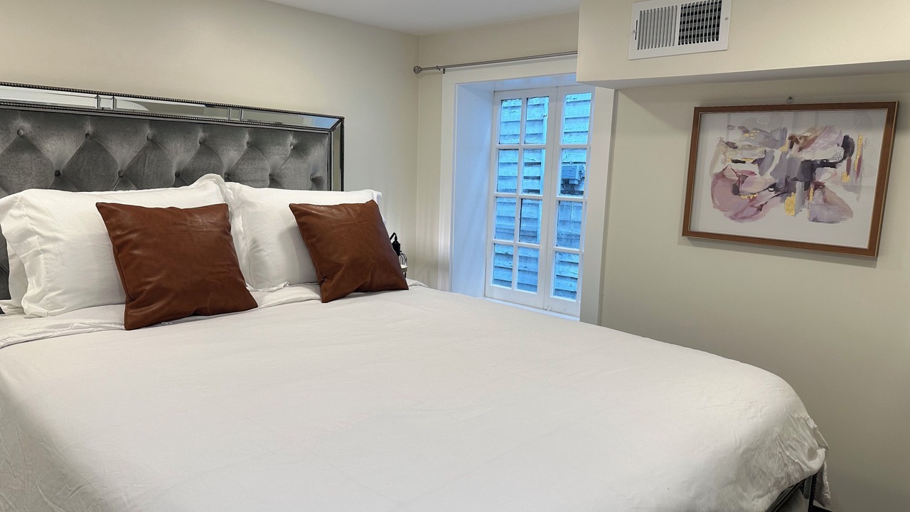 Photo of Bedroom in Mid-City