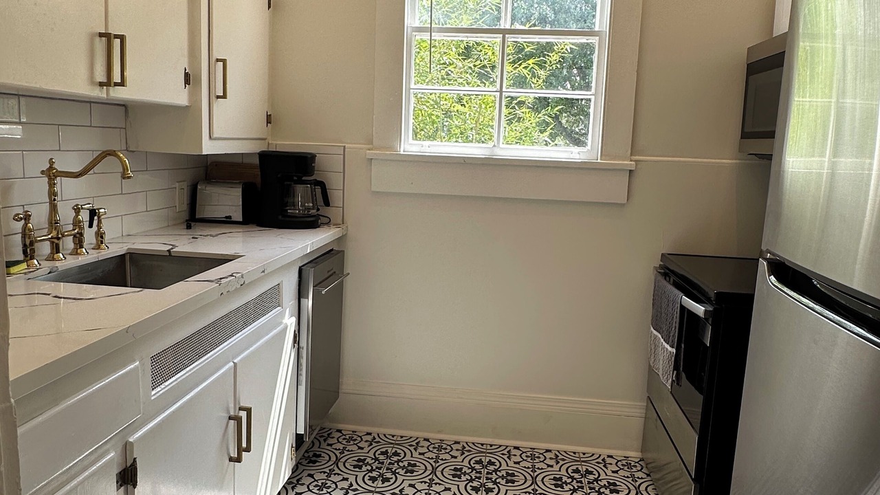 Photo of Kitchen in Mid-City