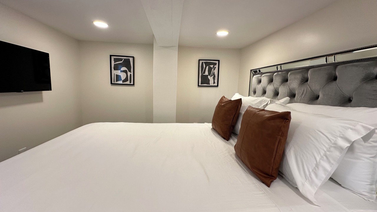 Photo of Bedroom in Mid-City