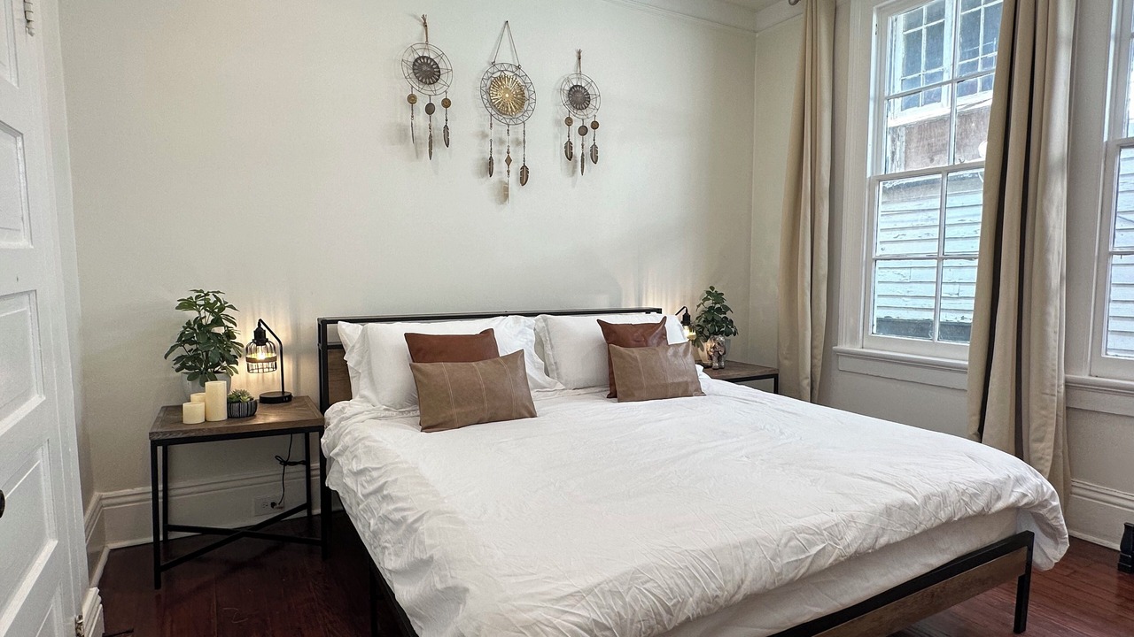 Photo of Bedroom in Mid-City
