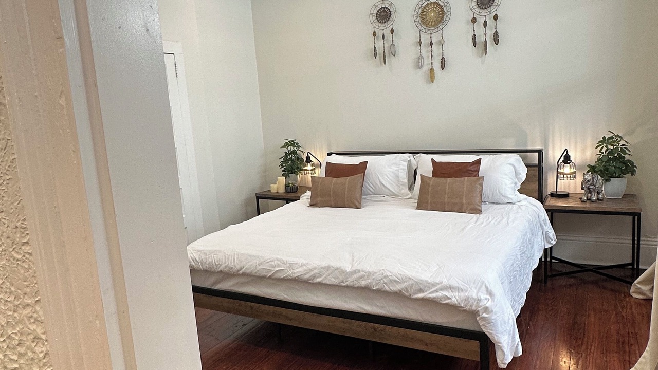 Photo of Bedroom in Mid-City