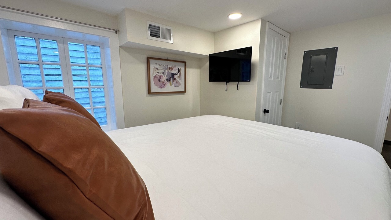 Photo of Bedroom in Mid-City