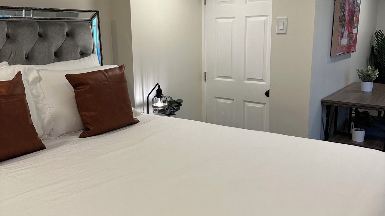 Photo of Bedroom in Mid-City