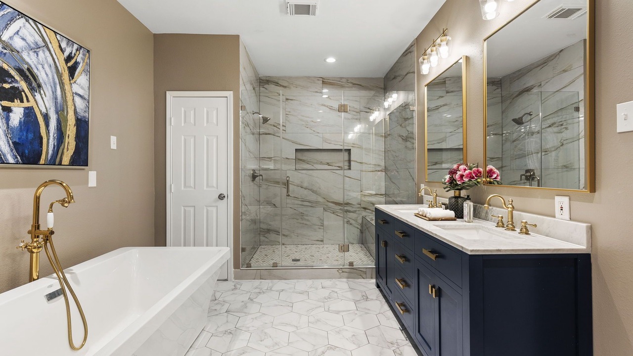 Photo of Bathroom in Clear Lake Shores