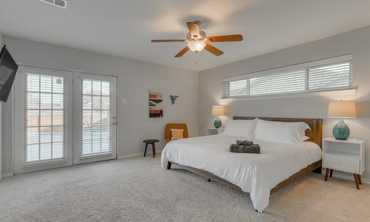 Photo of Bedroom in Garland