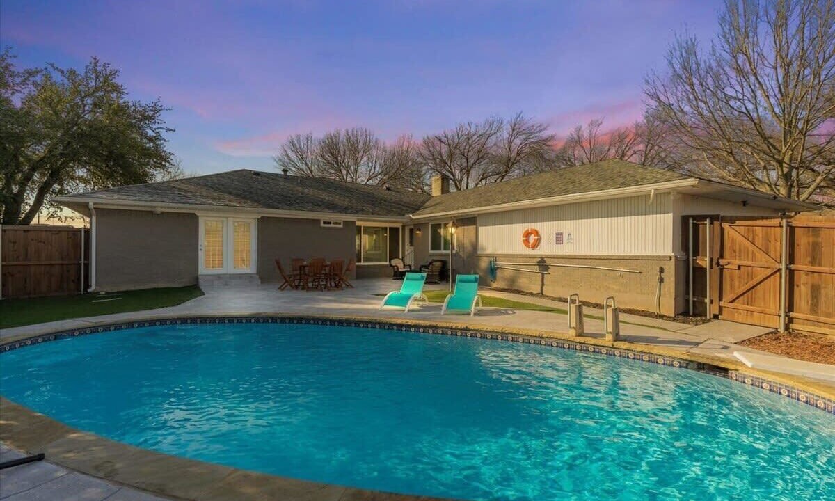 Photo of Outdoor in Garland