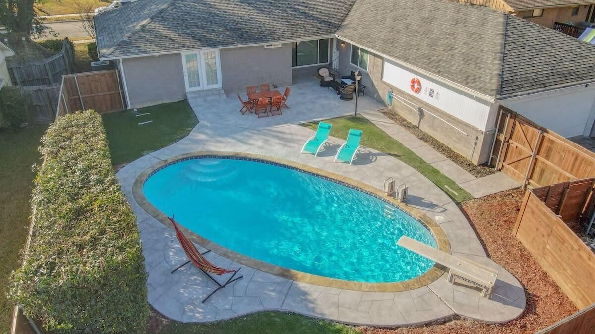Photo of Outdoor in Garland