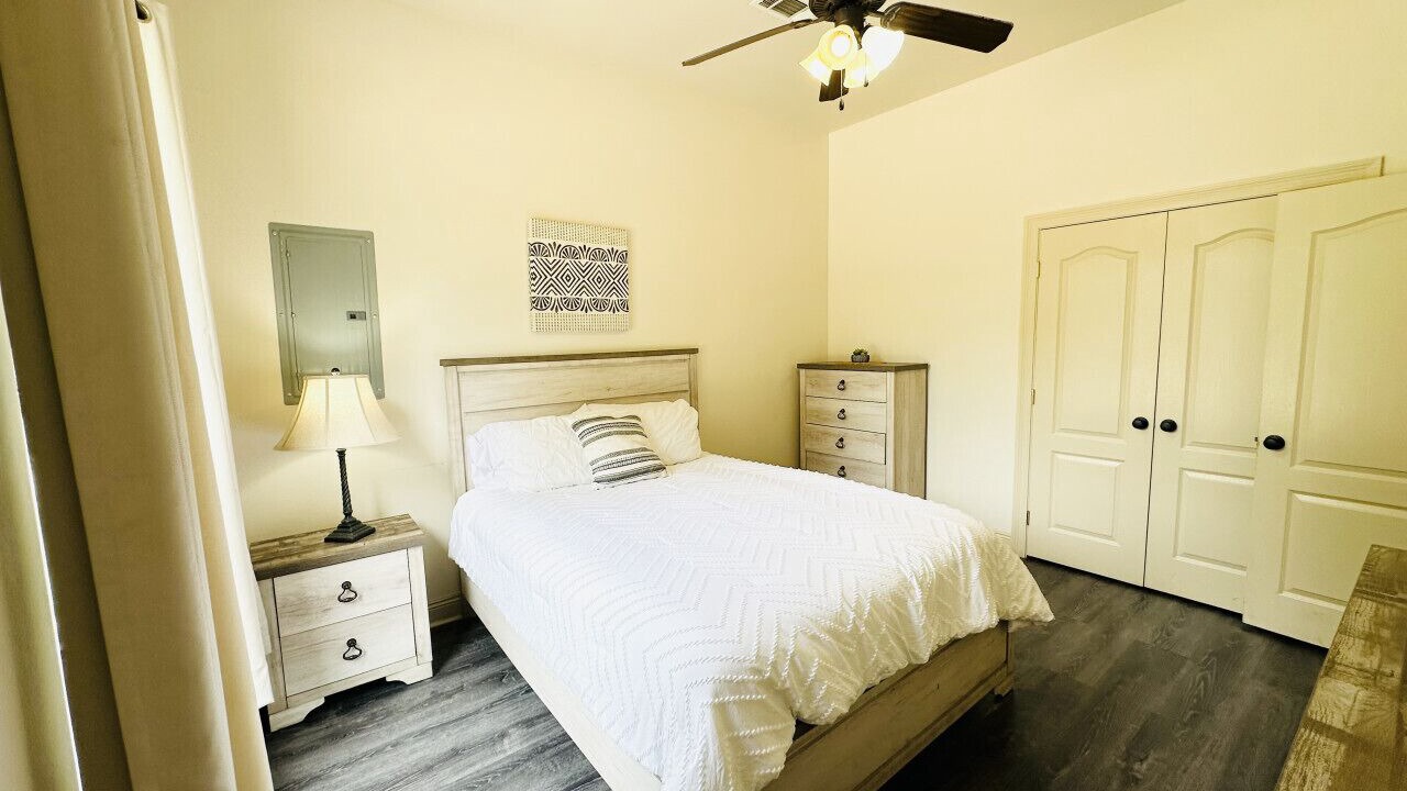 Photo of Bedroom in Pine Grove