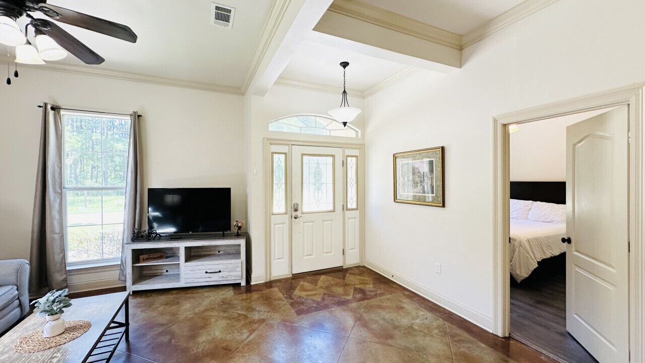 Photo of Bedroom in Pine Grove