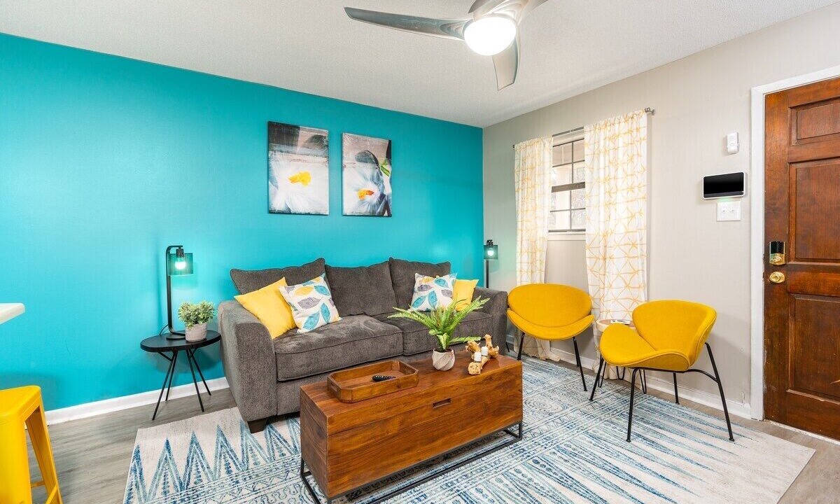 Photo of Livingroom in Pineville