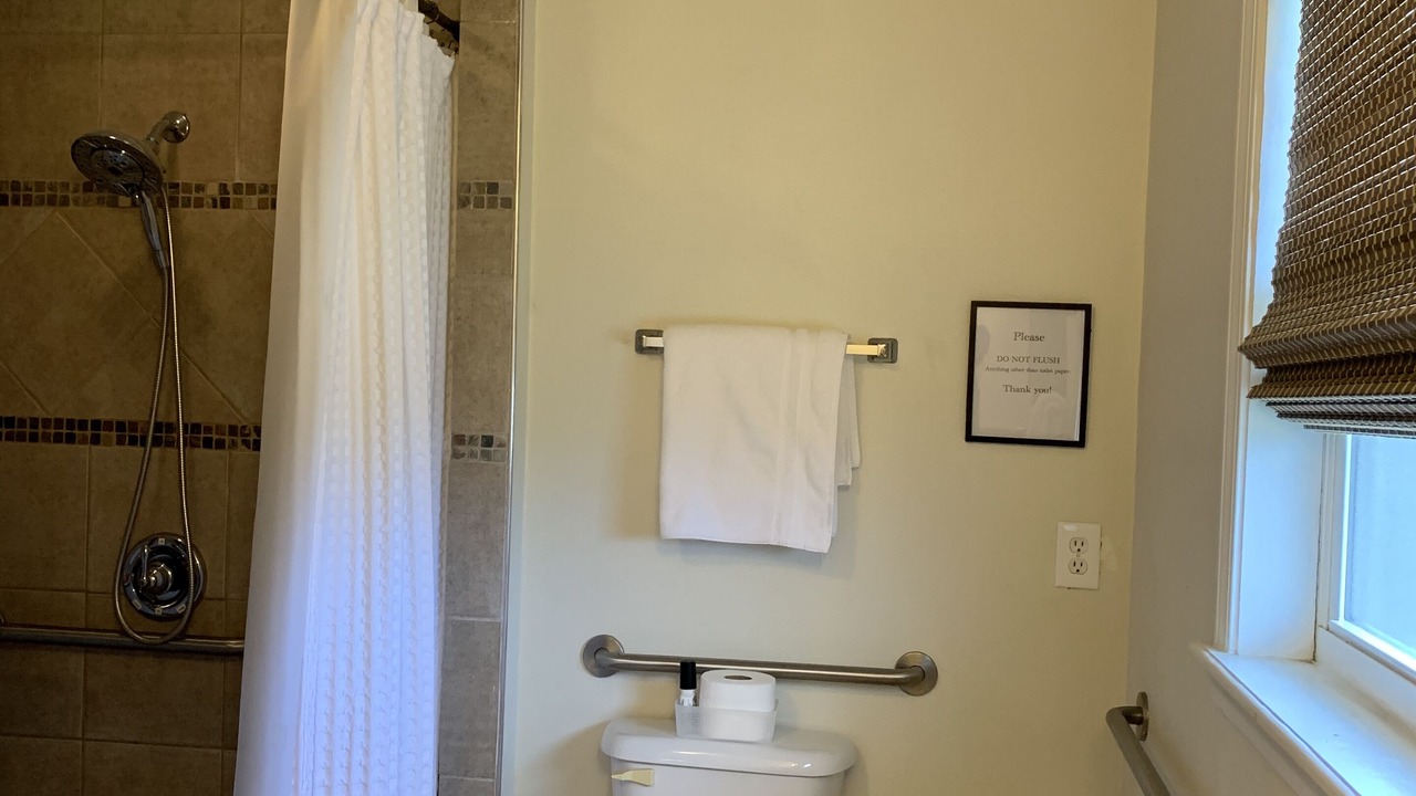 Photo of Bathroom in Pontchartrain Park