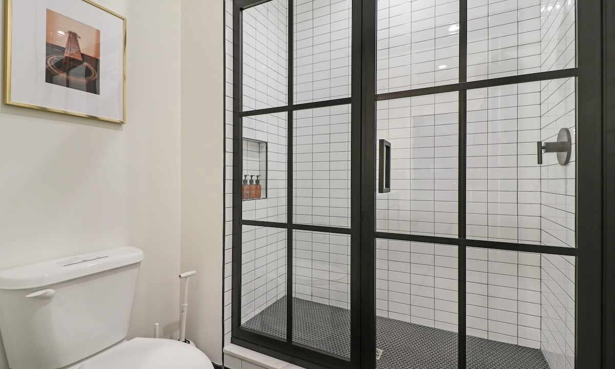 Photo of Bathroom in Arts/Warehouse District