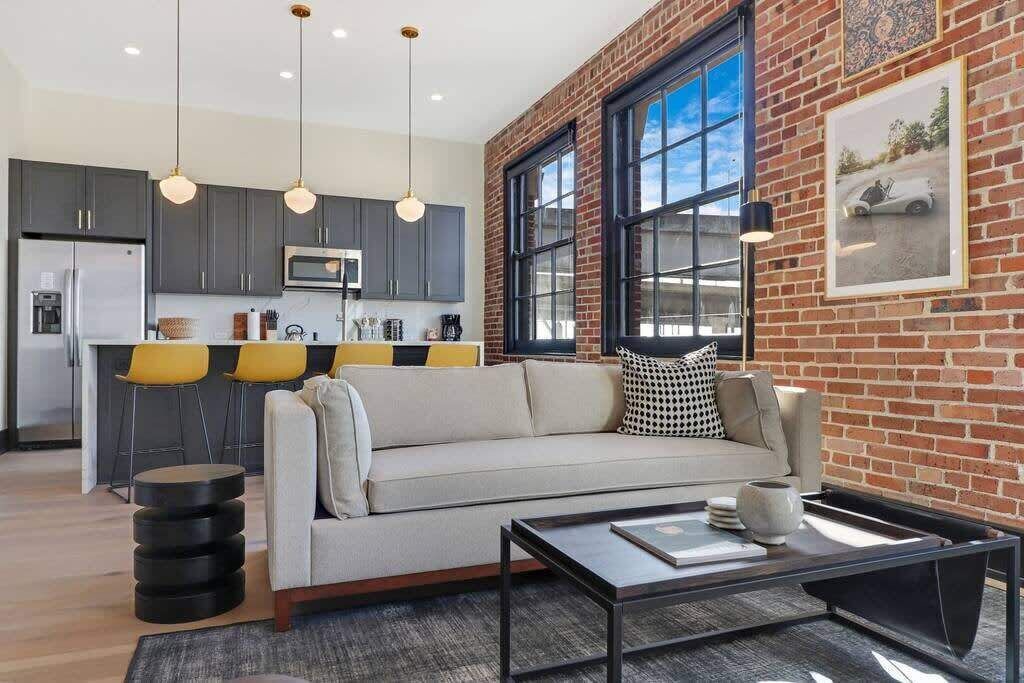 Photo of Bedroom in Arts/Warehouse District