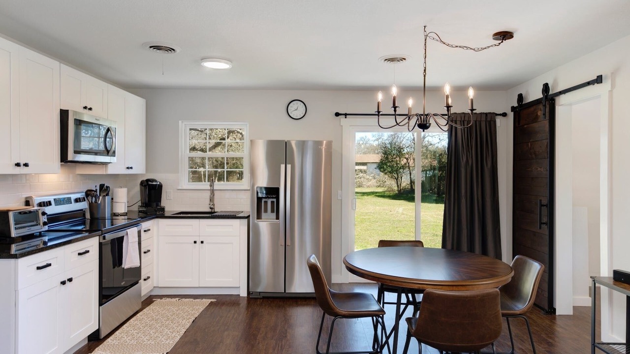 Photo of Bedroom in Dripping Springs
