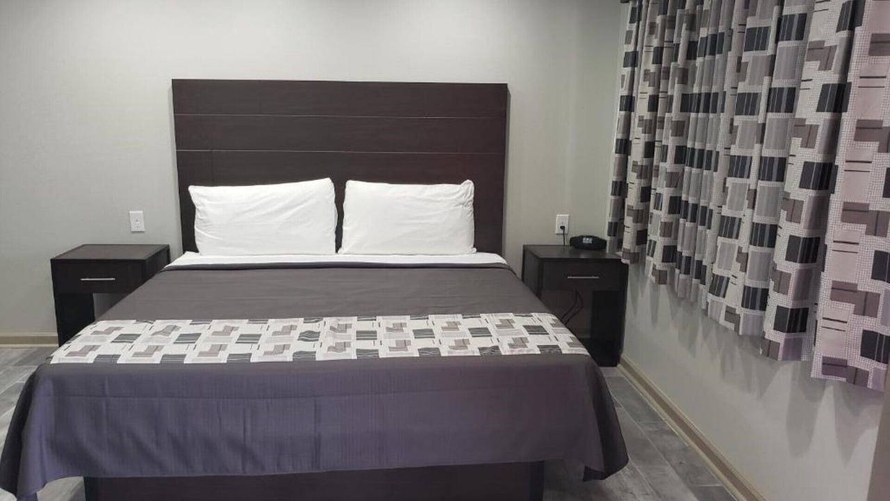 Photo of Bedroom in Park Forest - LA North