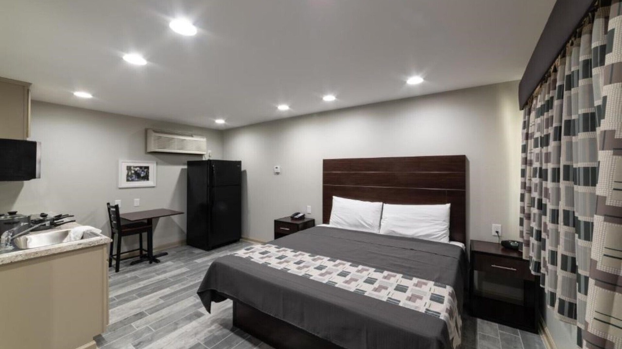 Photo of Bedroom in Park Forest - LA North