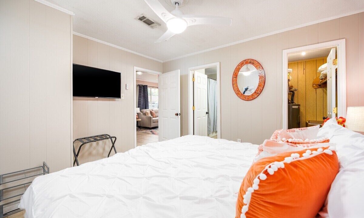 Photo of Bedroom in Pineville