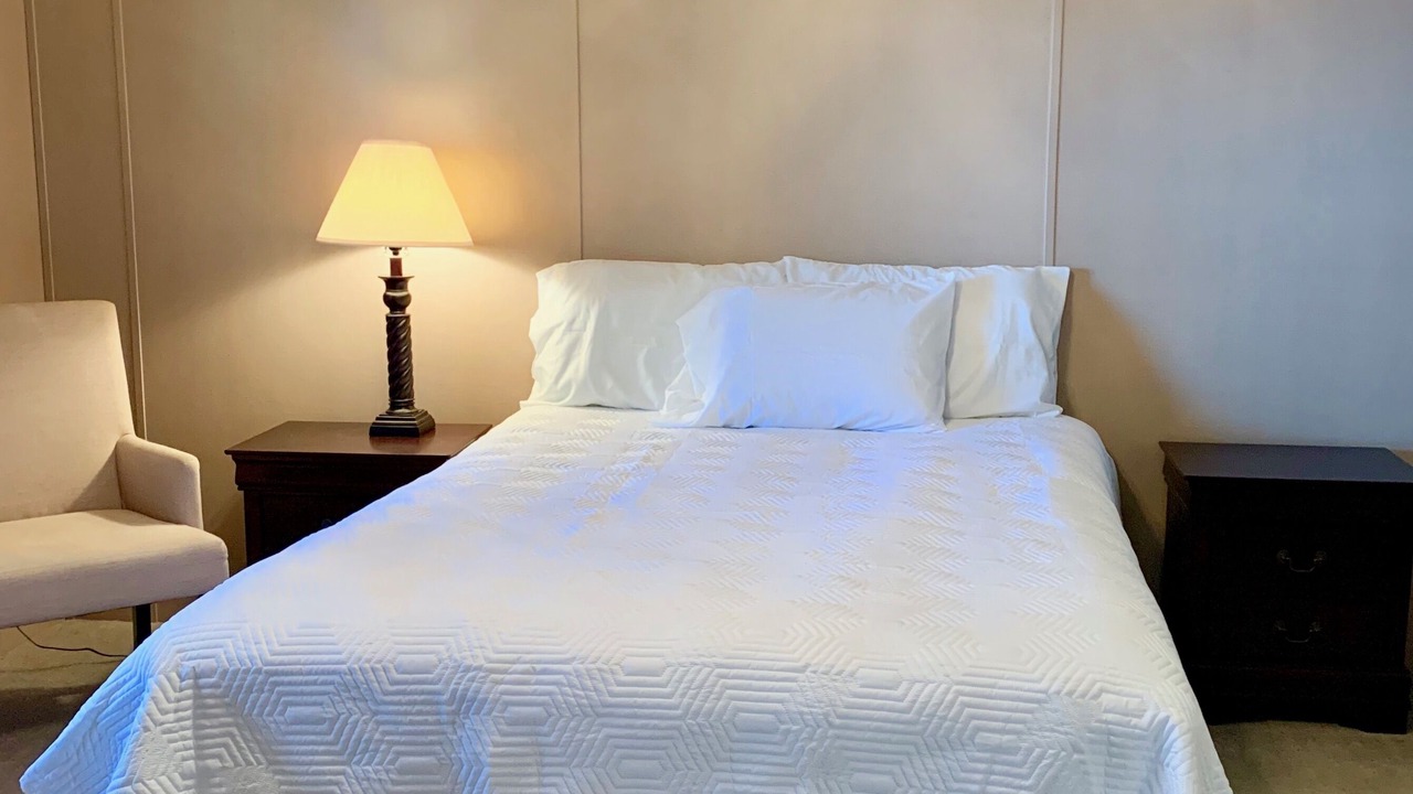 Photo of Bedroom in Huxley