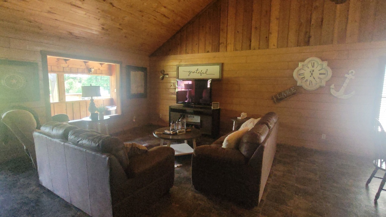Photo of Bedroom in Uncertain