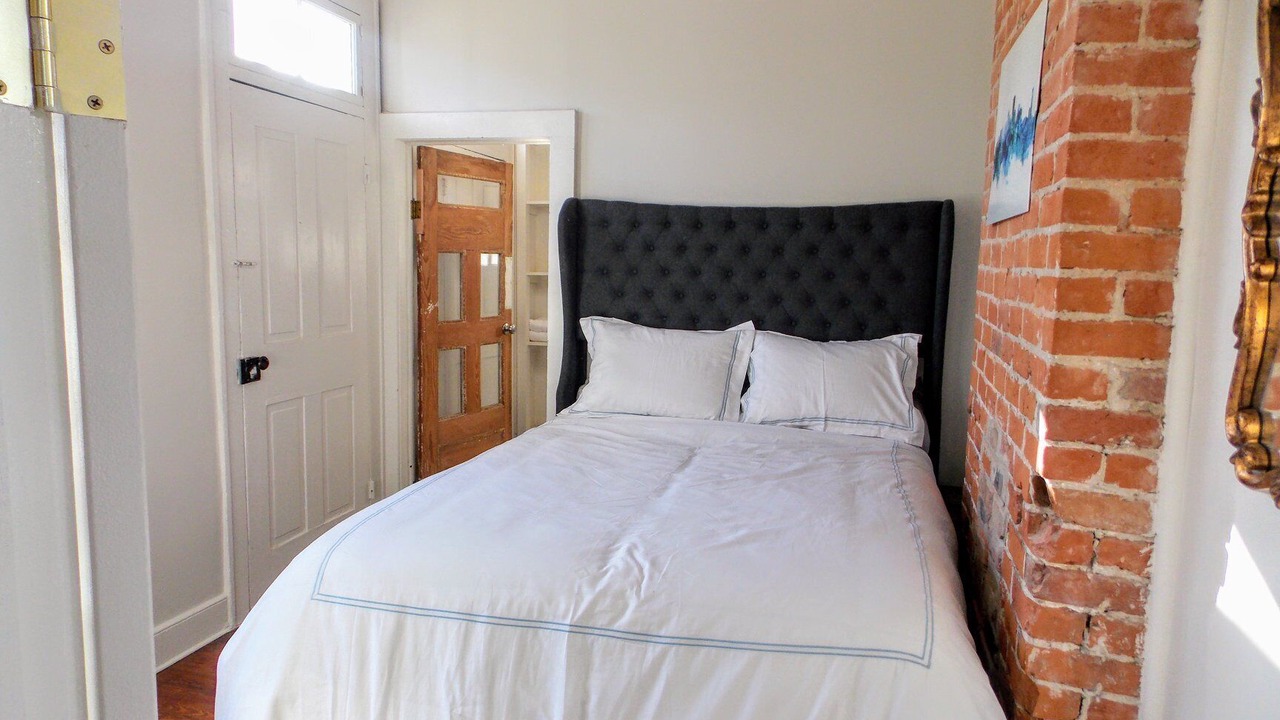 Photo of Bedroom in Lower Garden District
