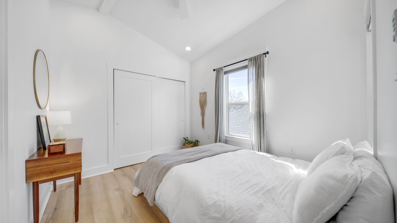 Photo of Bedroom in Freetown - Port Rico