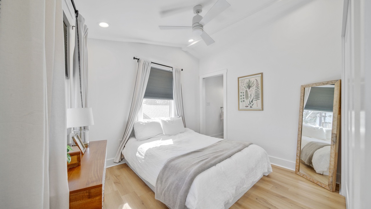 Photo of Bedroom in Freetown - Port Rico