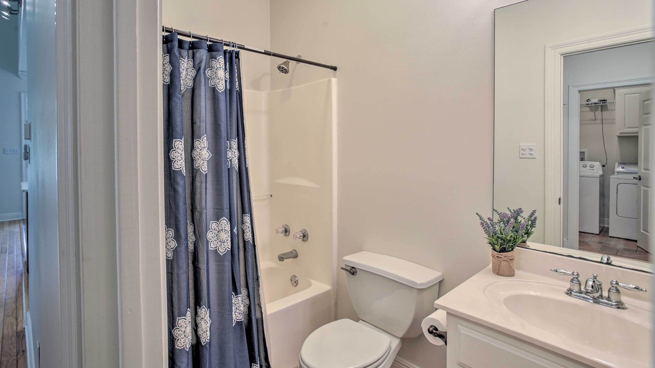 Photo of Bathroom in Maurepas
