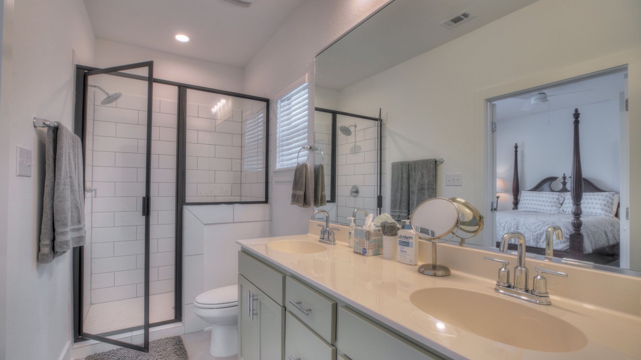 Photo of Bathroom in Denver Heights