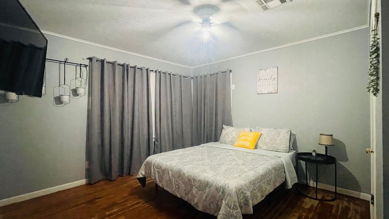 Photo of Bedroom in Westlake
