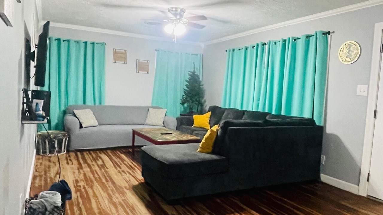 Photo of Livingroom in Westlake