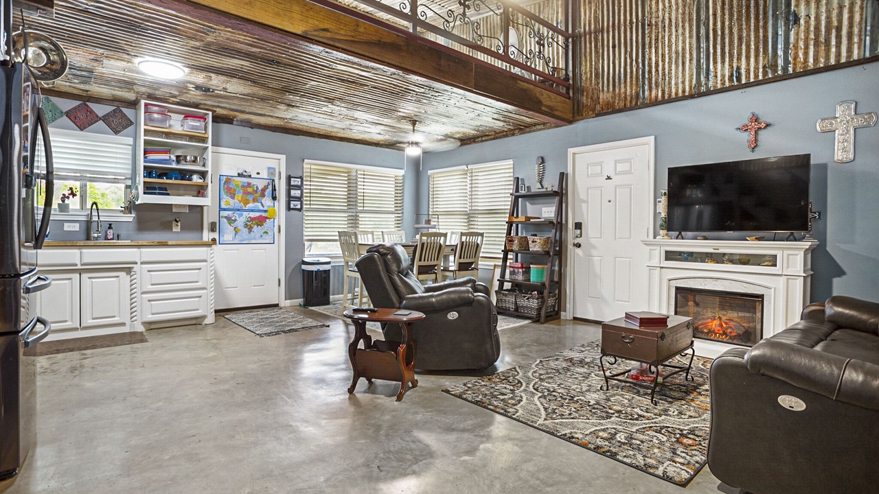 Photo of Livingroom in Dennis