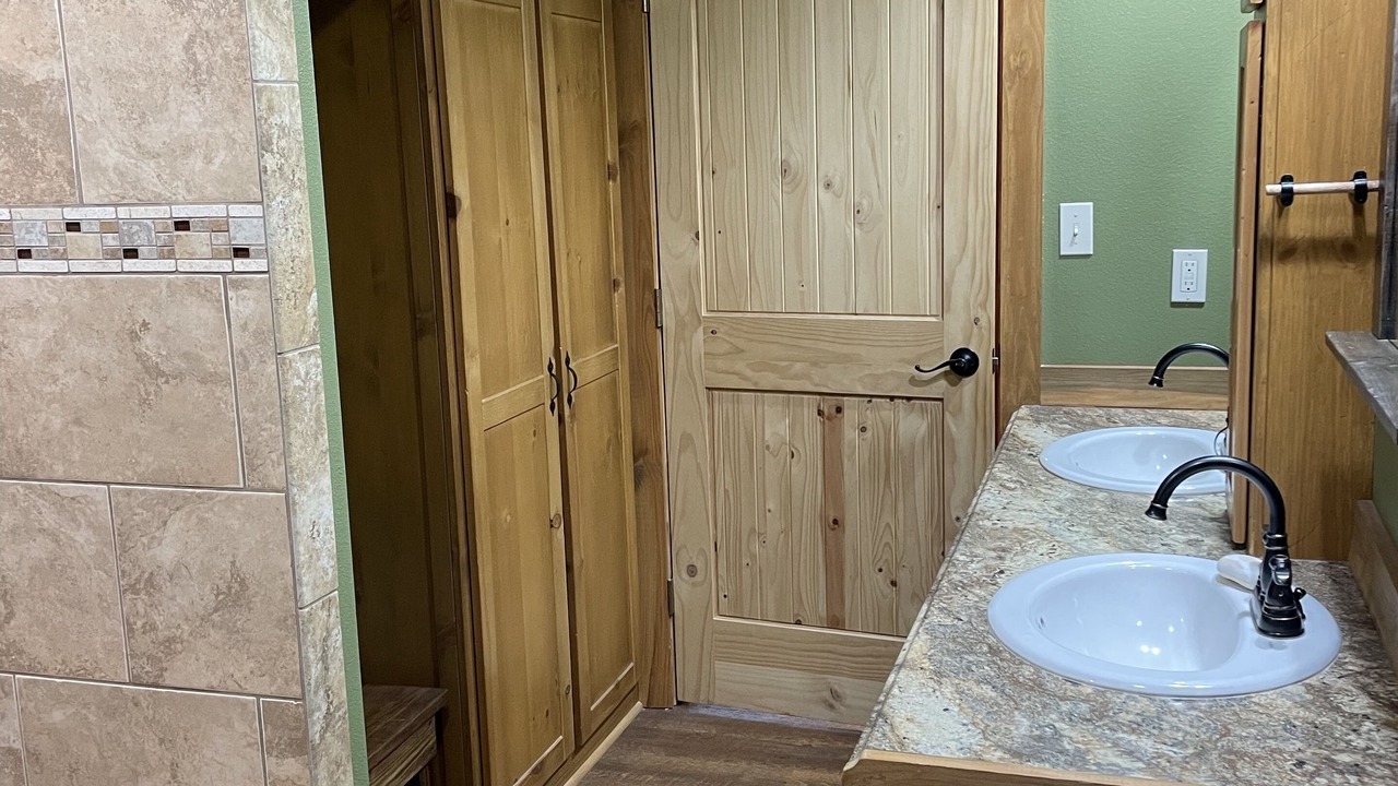 Photo of Bathroom in Vivian