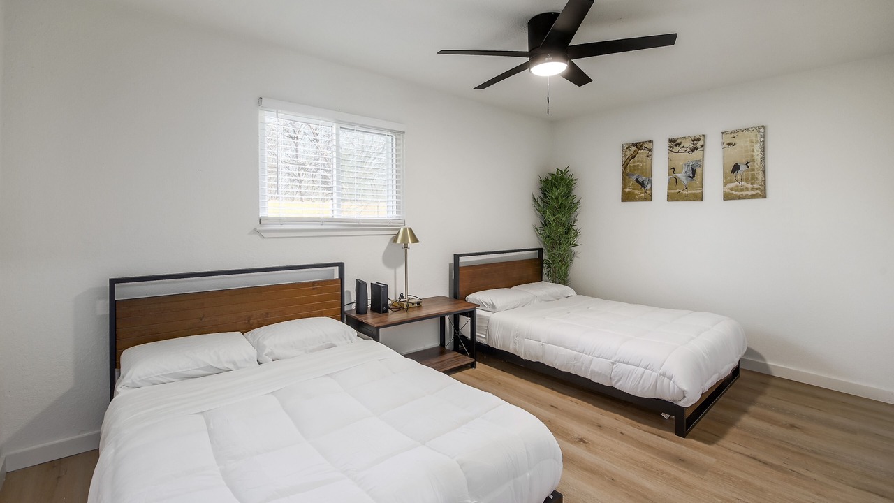 Photo of Bedroom in North Austin Civic Association