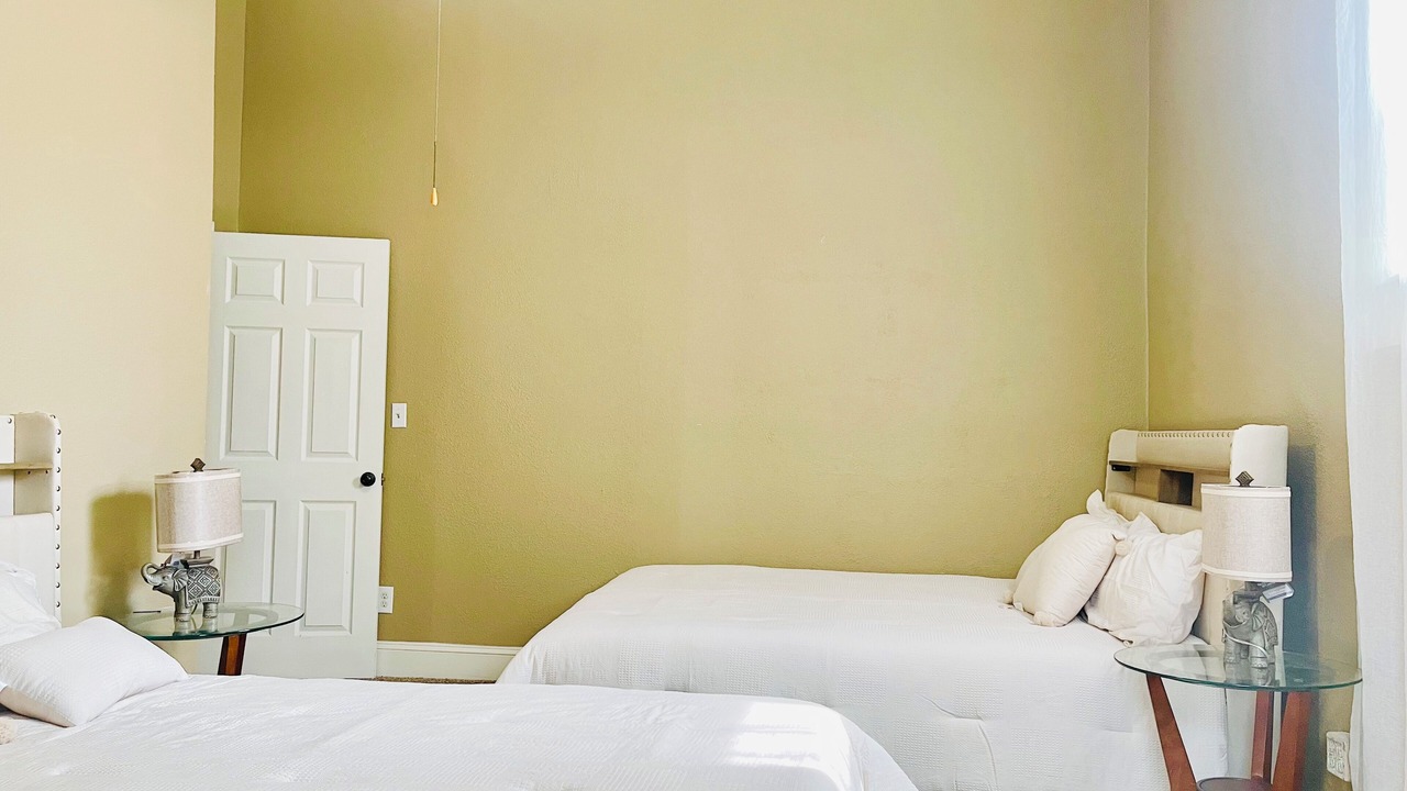 Photo of Bedroom in Highland Historic District